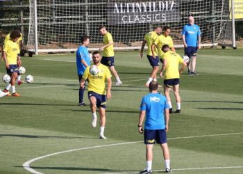 Fenerbahçe yeni sezon hazırlıklarına başladı