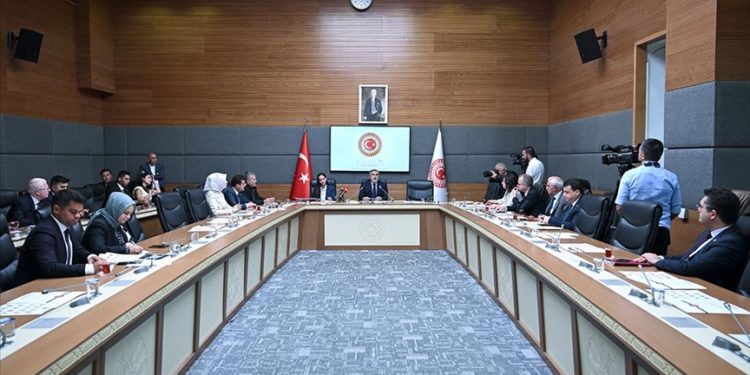 Dijital Mecralar Komisyonu toplandı