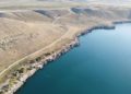 Türkiye'nin en derin gölü Acıgöl, ziyaretçi akınına uğruyor