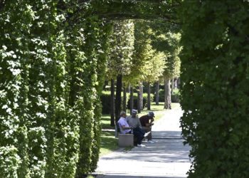 “Kalp ve tansiyon hastaları sıcağa karşı daha duyarlı olsun” uyarısı