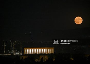 Yurttan dolunay manzaraları