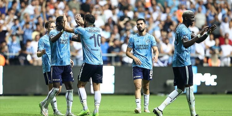 Yukatel Adana Demirspor, UEFA Avrupa Konferans Ligi’nde tur atladı