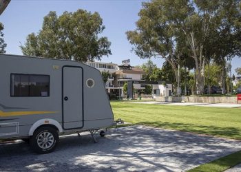 Antalya’da karavancıların park sorununu gidermek için Karavan Park açıldı