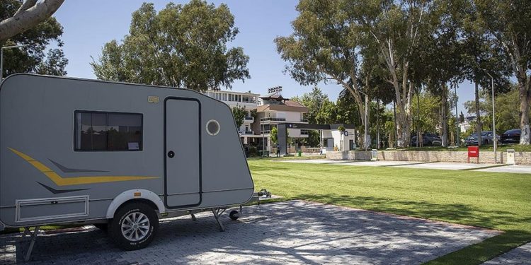 Antalya’da karavancıların park sorununu gidermek için Karavan Park açıldı