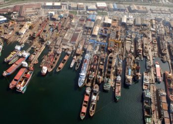 Tuzla'da gemi atık deposundaki patlamada 1 işçi öldü