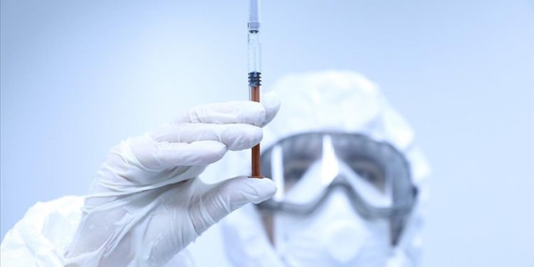 Yeni Kovid-19 varyantı İngiltere'de uzmanları tedirgin etti