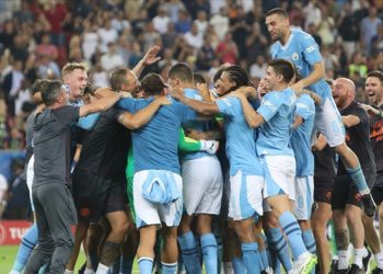 Son 3 yılın Premier Lig şampiyonu Manchester City, liderlik koltuğuna oturdu