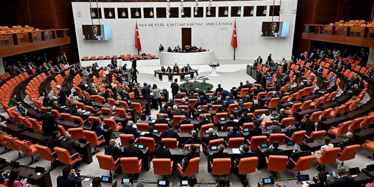 TBMM’de milletvekillerinin odalarının belirlenmesi için üçüncü kura çekimi tamamlandı