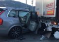 Burdur'da trafik kazası geçiren şarkıcı Tan Taşçı ve yanındaki iki kişi yaralandı