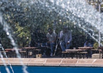 “Kış kentleri”nde etkili olan sıcaklık bunaltıyor