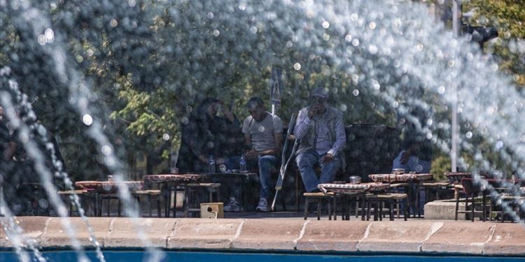 “Kış kentleri”nde etkili olan sıcaklık bunaltıyor