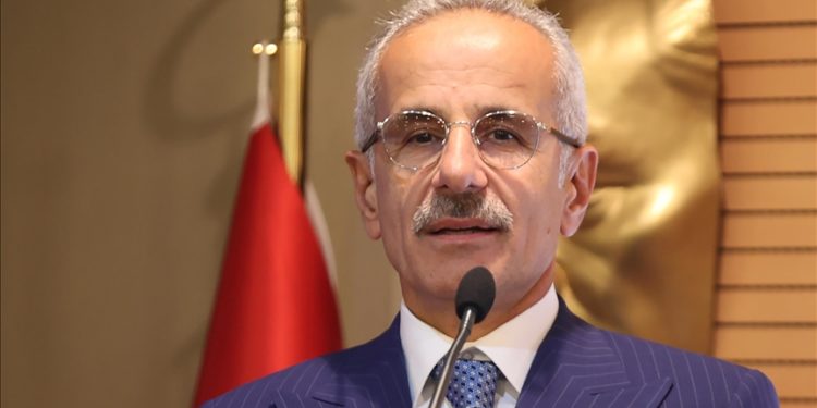 Deniz ticareti filosunun büyümesi için her türlü kolaylığı sağlıyoruz