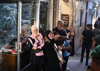 Lübnan’daki Filistin kampında yaşanan çatışmalarda bir kişi daha hayatını kaybetti