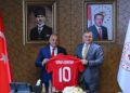 Bakan Bak, TFF Başkanı Büyükekşi'yi kabul etti