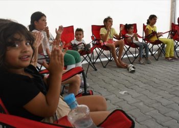 Eğlenceli atölyelerle donatılan “Umut Tırı” depremzede çocuklar için yeniden Hatay’da