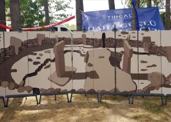 Şanlıurfalı öğrencilerin atık kumaştan yaptığı Göbeklitepe tablosu sergilenmeye başlandı