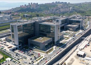 Sağlık Bakanı Koca: Bugün deprem riskine karşı tedbir alınmış sağlık yatırımlarıyla yeni bir Kocaeli var