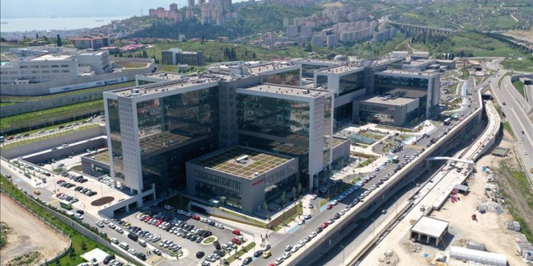 Sağlık Bakanı Koca: Bugün deprem riskine karşı tedbir alınmış sağlık yatırımlarıyla yeni bir Kocaeli var