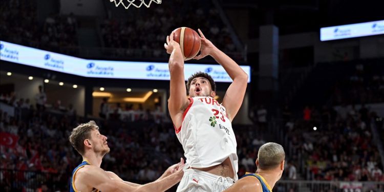 FIBA Olimpiyat Ön Eleme Turnuvası yarı finalinde Türkiye'nin rakibi İsveç oldu