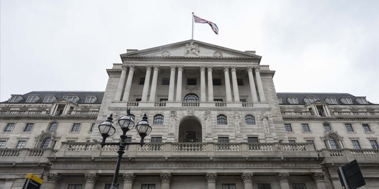 İngiltere Merkez Bankası, politika faizini yüzde 5'ten yüzde 5,25'e yükseltti