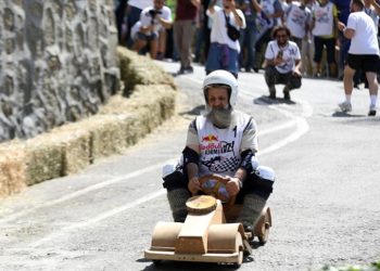 Rize’de “14. Geleneksel Red Bull Formulaz Tahta Araba Şenliği” düzenlendi
