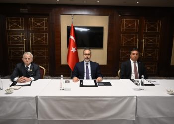 Dışişleri Bakanı Fidan, Kiev'de Kırım Tatar Türk Toplumu liderleriyle görüştü