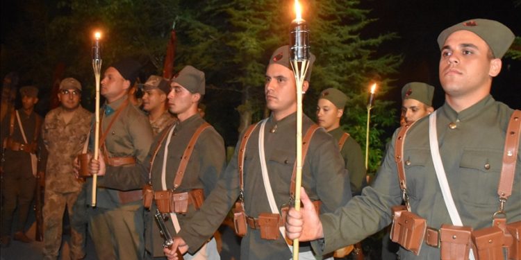 Büyük Taarruz'un 101. yıl dönümü dolayısıyla "Zafer Yürüyüşü" düzenlendi