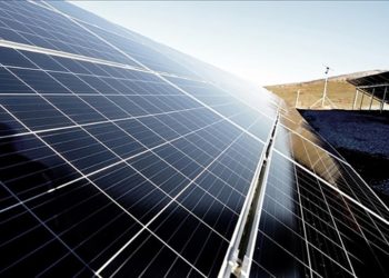 Küresel ekonomideki bozulma temiz enerji ekipman maliyetlerindeki düşüşü yavaşlattı