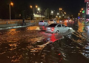 Hatay'da sağanak hayatı olumsuz etkiledi
