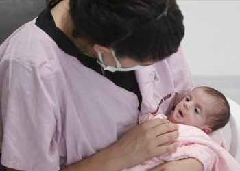 KKTC’li Nehir bebek “25 binde 1” görülen hastalığıyla mücadeleyi Türkiye’de kazandı