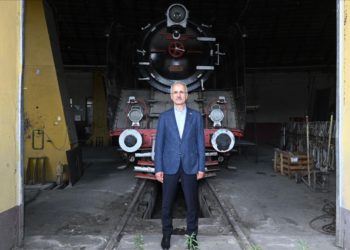 Ulaştırma ve Altyapı Bakanı Uraloğlu: KonyaRay Projesinin 1. etabında hat sayısını 4'e çıkaracağız