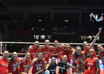 Filenin Sultanları Yunanistan'ı yenerek 4'te 4 yaptı