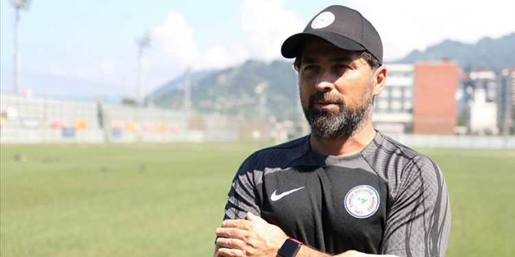 Çaykur Rizespor Teknik Direktörü Palut'dan Trabzonspor maçı öncesi değerlendirme