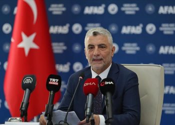 Hatay’ın eskisinden daha güzel bir modern şehir konumuna gelmesi için canla başla çalışıyoruz