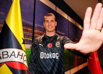 Fenerbahçe, kaleci Livakovic'in transferini açıkladı