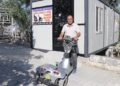 Türk Kızılay depremde tamirhanesi yıkılan Hataylı esnafa konteyner verdi