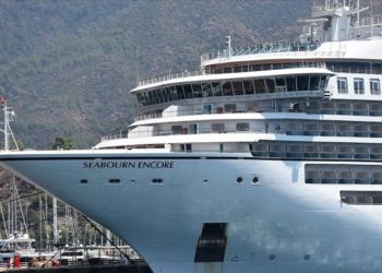 Marmaris'e "Seabourn Encore" 586 yolcusuyla geldi