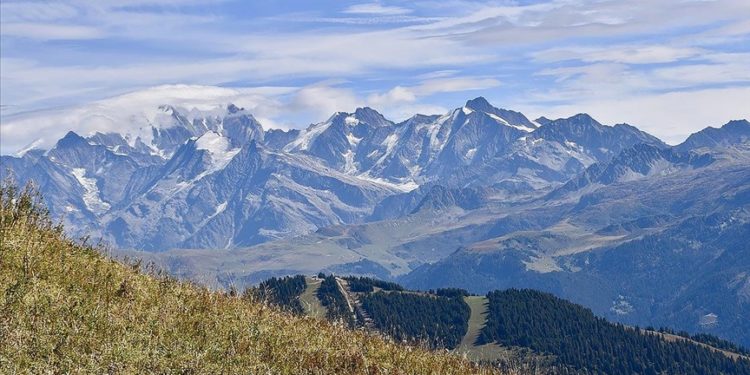 Yüksek dağlarda kar yerine daha fazla yağmur görülmesi doğal afet riskini artırıyor