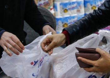 Plastik poşet ücreti 25 kuruş olarak devam edecek