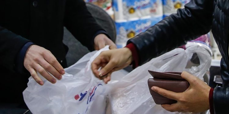 Plastik poşet ücreti 25 kuruş olarak devam edecek