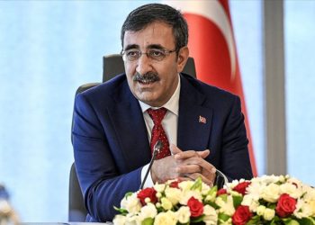 Dengeyi sağlarken yatırımları düşürmeyi değil tasarrufları artırmayı hedeflemeliyiz