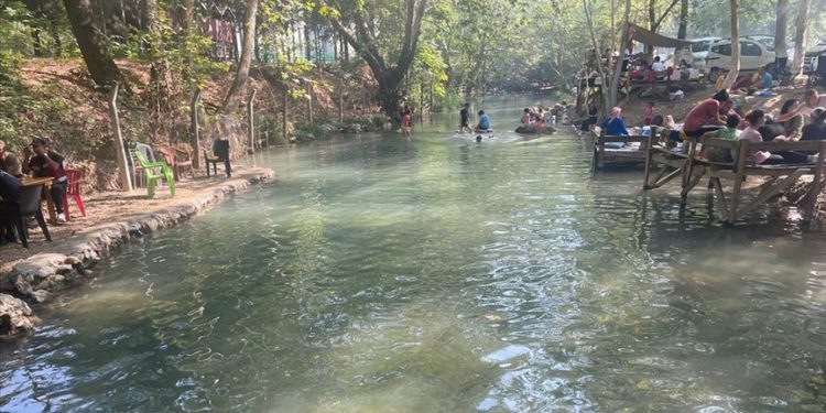 Kahramanmaraş'ta sıcak hava bunaltıyor
