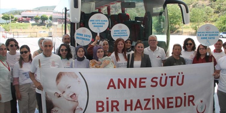 Amasya’da “Anne bebek dostu otobüs” uygulaması başlatıldı