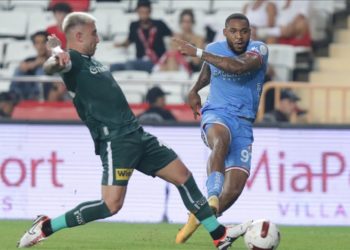 Antalyaspor ile Konyaspor puanları paylaştı