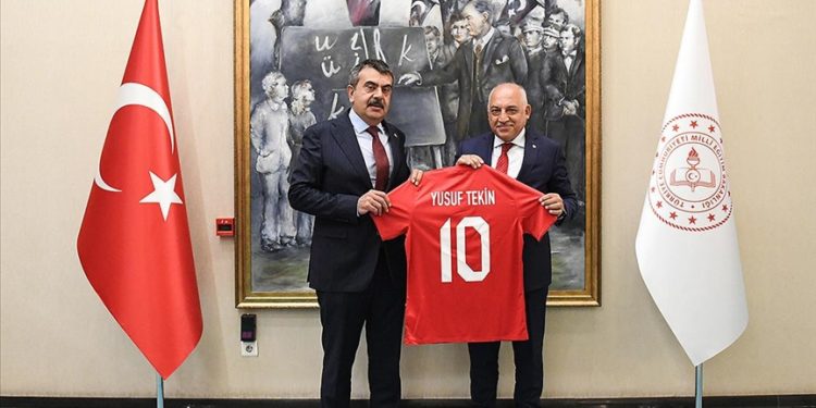 TFF Başkanı Büyükekşi'den Milli Eğitim Bakanı Yusuf Tekin'i ziyaret