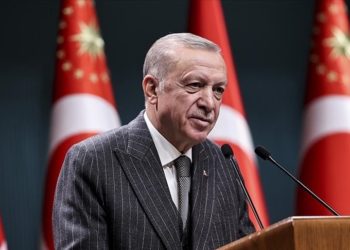 Türkiye’yi gelip geçici gündemler içinde boğmaya kimsenin gücü yetmeyecektir