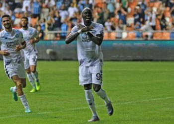 Türk takımları Avrupa'da 4'te 4 yaptı