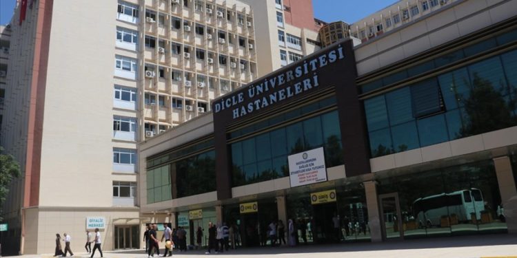 Dicle Üniversitesi Hastanesi uzaktan sağlık hizmeti sunmaya başladı