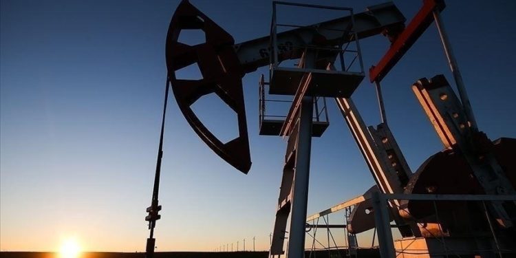 OPEC'in petrol üretimi temmuzda 836 bin varil azaldı