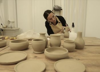 Seramik tutkusu için Kocaeli’deki kursa 8 saatlik yoldan geliyor